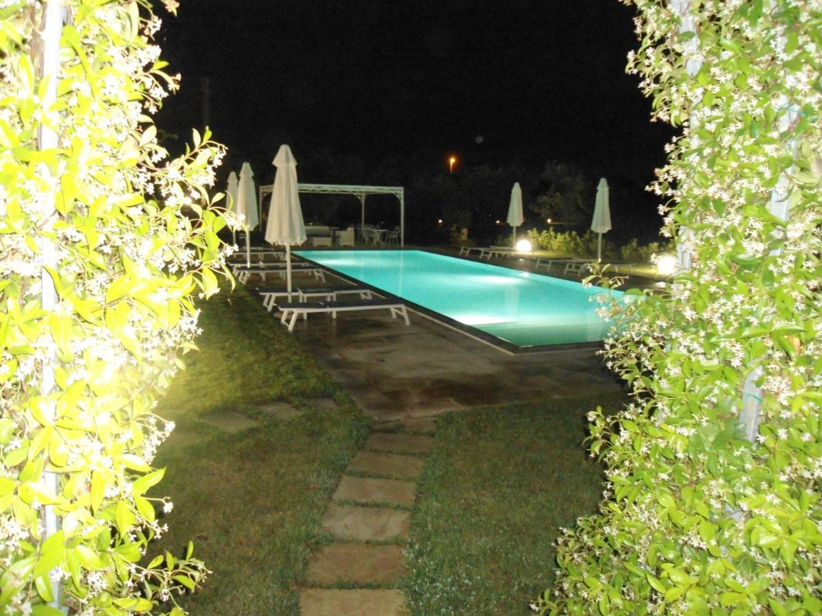 Tenuta Pigliano Hotel Bagnolo del Salento Bagian luar foto